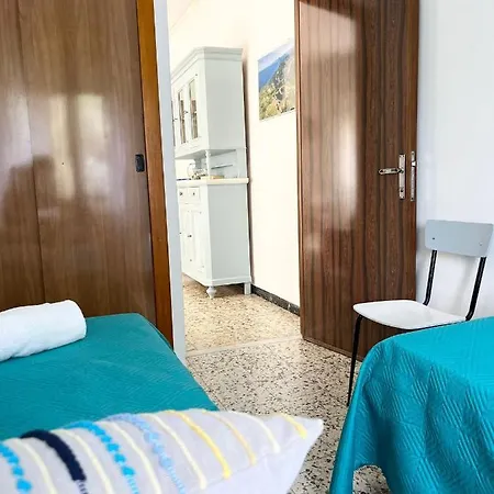 Appartamento Wine Black Fronte Mare Iun R2882