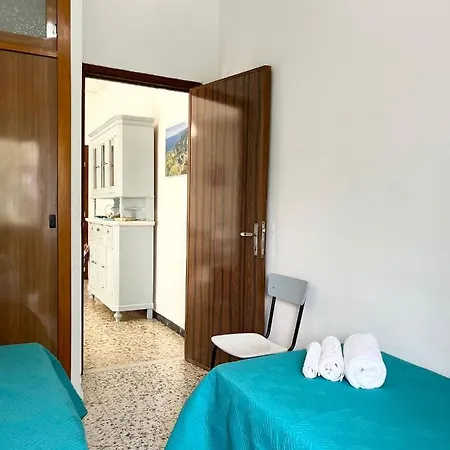 Wine Black Fronte Mare Iun R2882 *